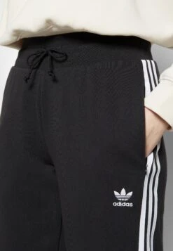 Adidas Originals Slim Cuffed Joggers - Pantalon De Survêtement - Black 13 Adidas Originals Slim Cuffed Joggers - Pantalon De Survêtement - Black -ASOS 487e9574ac5c4ffa90714b6351f6cf37