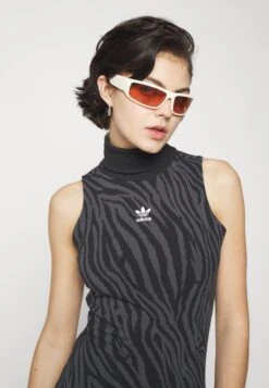 Adidas Originals Dress - Robe Fourreau - Carbon/Black -ASOS 48a9cc210564414ca7a0d466dcb7537c