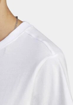 Adidas Originals Essentials Regular Tee - T-Shirt Basique - White -ASOS 49bec72ff6dc4f04ae684f31316efe81