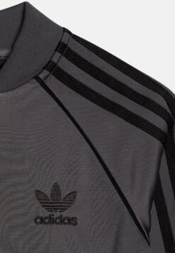 Adidas Originals Track Unisex - Veste De Survêtement - Grey Five -ASOS 4a19631f97a343d78e3f43f6ac7a9f19