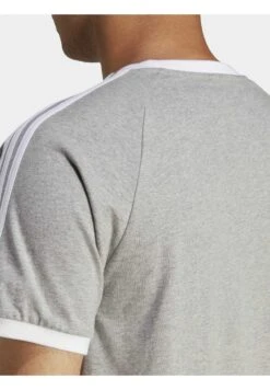 Adidas Originals 3 Stripes Tee Unisex - T-Shirt Imprimé - Medium Grey Heather 9 Adidas Originals 3 Stripes Tee Unisex - T-Shirt Imprimé - Medium Grey Heather -ASOS 4b200b5786fc4cfc81a01d5cb81d3d0c