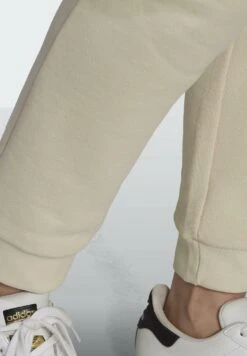 Adidas Originals Pantalon De Survêtement - White -ASOS 5048c71f68084b84abdff8ee65113525