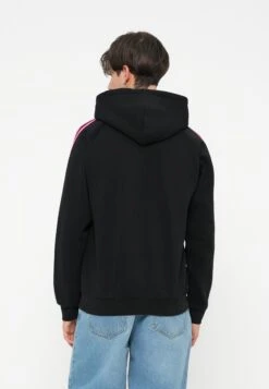 Adidas Originals TEAMGEIST - Sweatshirt - Black/lucid Pink -ASOS 5a383669956f4f08b78e380af693a7a6