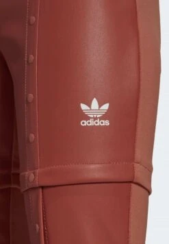 Adidas Originals Always Snap Button - Pantalon Classique - Magic Earth -ASOS 5a9ce95d45c848e7a3f11f7883d768df