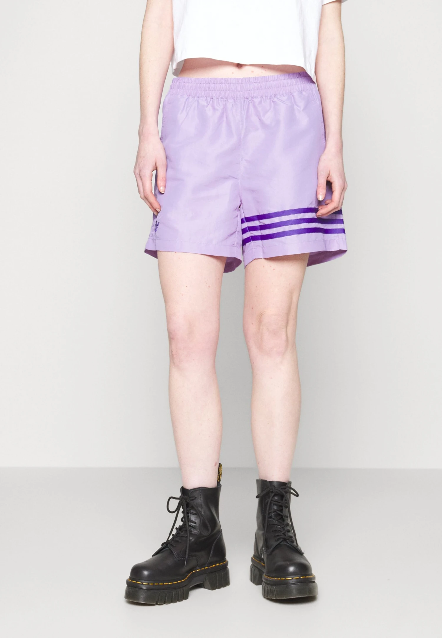 Adidas Originals Short - Magic Lilac 3 Adidas Originals Short - Magic Lilac – Image 3