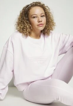 Adidas Originals Crew - Sweatshirt - Almost Pink -ASOS 5c350714311a47a0bd6b8580af52fa9b