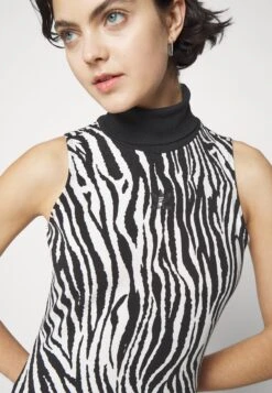 Adidas Originals Dress - Robe Fourreau - Cloud White/Black 13 Adidas Originals Dress - Robe Fourreau - Cloud White/Black -ASOS 5e0723bc782e45dbb0d045536438797c