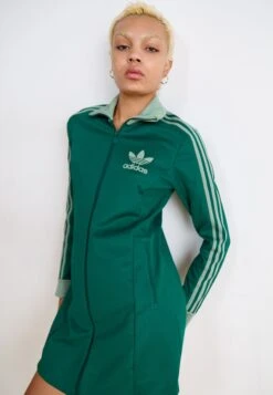 Adidas Originals TRACK DRESS - Robe De Jour - Collegiate Green -ASOS 5fa790c163254f9fad036940a54c64ba