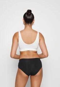 Adidas Originals Hipster - Slip - Black -ASOS 639ffe7e753342d0b009572a02ee9e29