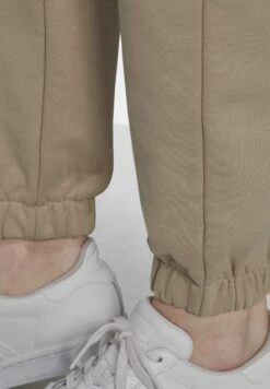Adidas Originals Pantalon De Survêtement - Dust Sand -ASOS 63c6922494d846e0b5dffc13d58ef250