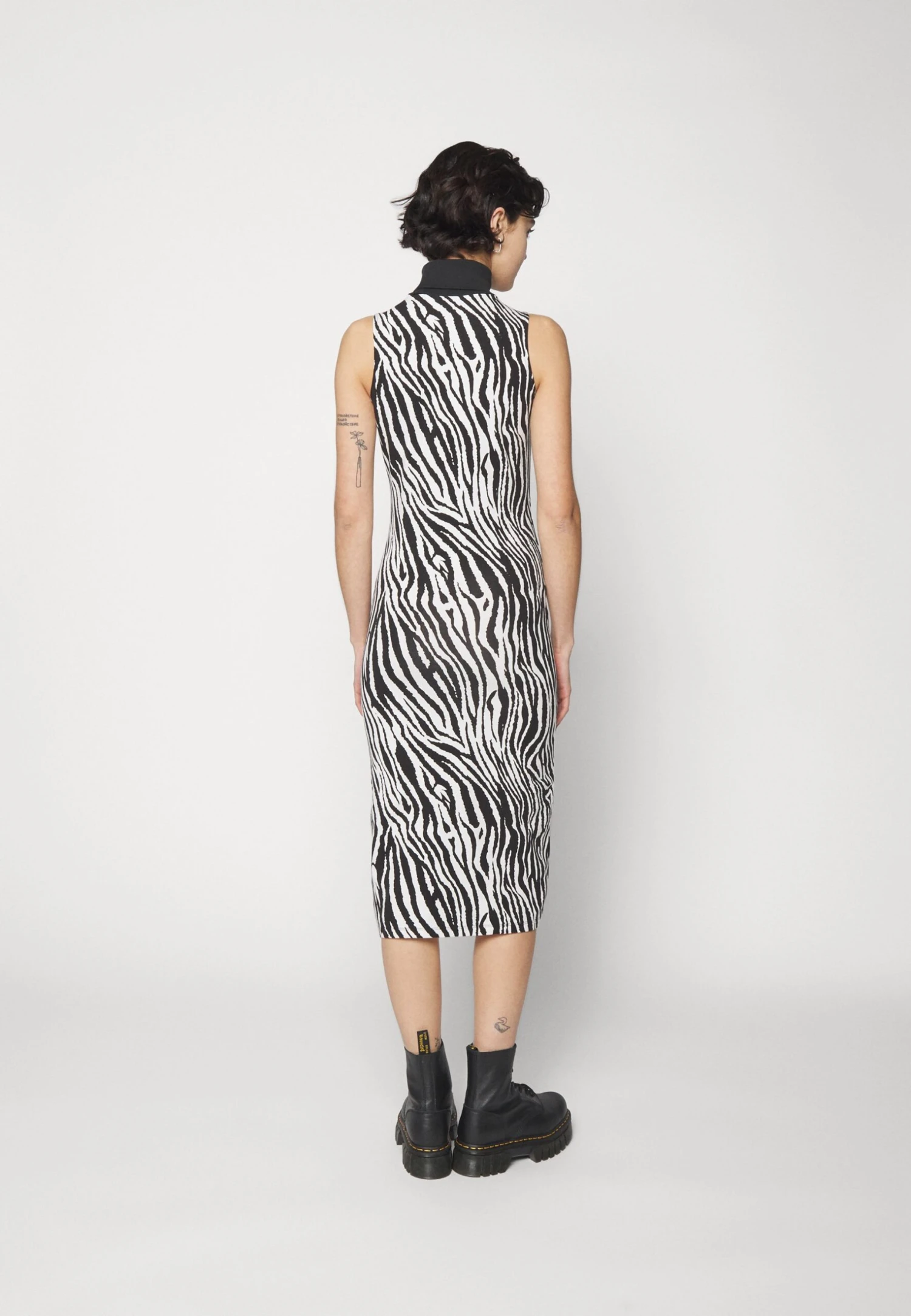 Adidas Originals Dress - Robe Fourreau - Cloud White/Black 5 Adidas Originals Dress - Robe Fourreau - Cloud White/Black – Image 5