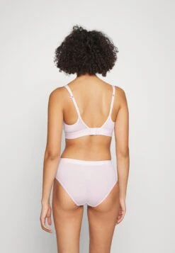 Adidas Originals Unlined - Soutien-Gorge Triangle - Rose -ASOS 66b476f7994a4cb58218bb2168265201