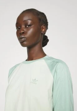 Adidas Originals Long Sleeve - T-Shirt À Manches Longues - Linen Green -ASOS 675d48e5908148e6809292f85f972cbb