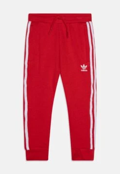 Adidas Originals Crew Unisex Set - Survêtement - Better Scarlet -ASOS 680d440f86f64cd6b614779099cee51a