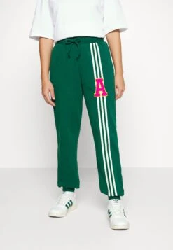 Adidas Originals 3 Stripe Leg - Pantalon De Survêtement - Dark Green -ASOS 6a24c171b2e94fdd83bc1ca11d594170
