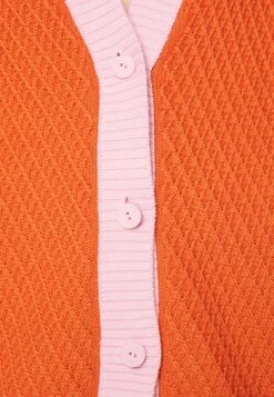 Adidas Originals Adicolor 70S Vest - Veste Sans Manches - Orange -ASOS 6c0a4f73069e426ebb1dce00d910c8c1