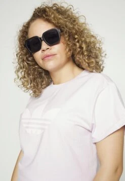 Adidas Originals Tee - T-Shirt Imprimé - Almost Pink -ASOS 6e85f33f20a14811b89ec43c54a47ce9