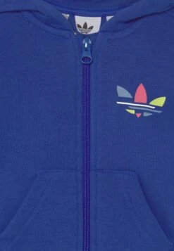 Adidas Originals Hoodie Set Unisex - Pantalon Classique 7 Adidas Originals Hoodie Set Unisex - Pantalon Classique -ASOS 6fd287799bf346e89d77ecefecee9204