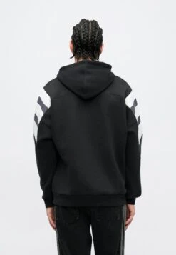 Adidas Originals SANTIAGO - Sweatshirt - Black -ASOS 71271fca6a2d43f89cfcfe5f2a54ecb0