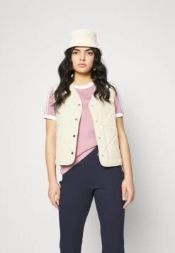 Adidas Originals 3 Stripes - T-Shirt Imprimé - Magic Mauve -ASOS 72ab7f464a944c718aec10a62b6ed14f