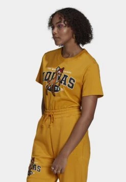Adidas Originals Disney Bambi Graphic Tee - T-Shirt Imprimé - Dark Yellow -ASOS 74eb6a43bd8d4728affe432a7cdc3121