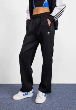 Adidas Originals Sst Tp Os - Pantalon De Survêtement - Black -ASOS 76dc3f06ddf14aa1a5e8bde9406cc026