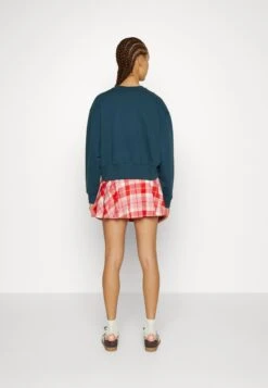 Adidas Originals Adicolor Essentials Crew - Sweatshirt - Arctic Night -ASOS 7831326dd29e4f5fb6e918e028243713