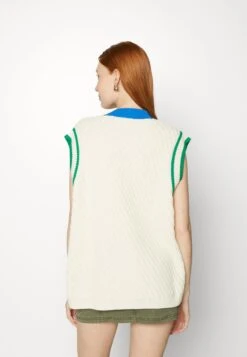 Adidas Originals Adicolor 70S Vest - Veste Sans Manches - White -ASOS 78dc1392e8ee4be19807d6caf5e7a6fc