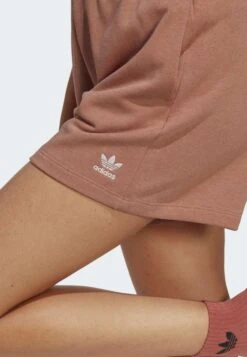 Adidas Originals Essentials - Pantalon De Survêtement - Clay Strata -ASOS 79d957a202dd42a297b4ebf17f8bf107