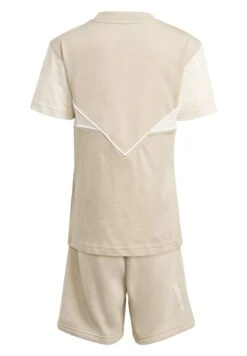 Adidas Originals Set - Survêtement - Beige -ASOS 7abaf4147ded4e6b95dbcff6636367cf