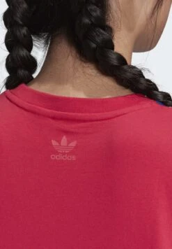 Adidas Originals Adicolor Large Logo T-Shirt - T-Shirt Imprimé - Pink -ASOS 7cb3cb6ba9784a28b232ff06a18a5a50