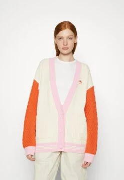 Adidas Originals Adicolor 70S Cardigan - Gilet - White 11 Adidas Originals Adicolor 70S Cardigan - Gilet - White -ASOS 81f1cab8fd5448bd98b90c05c5c0b225