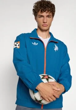 Adidas Originals MINNESOTA UNITED ORIGINALS ANTHEM JACKET - Article De Supporter D'équipe De Club - Legend Marine/white -ASOS 81f828f2292e4b67adbdab3cb1ce2199