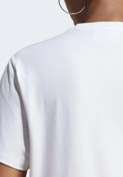 Adidas Originals Adicolor Classics Trefoil Tee - T-Shirt Imprimé - White -ASOS 837f7dcdd55c43558f77cab0caaf60db