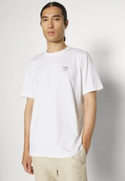 Adidas Originals Multi Tee - T-Shirt Imprimé - White -ASOS 8388bcd33e4d45248c42b355716cdf32