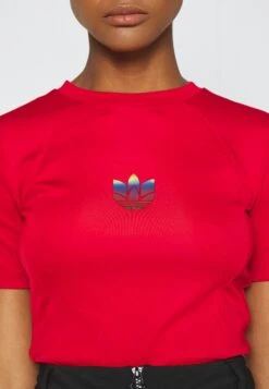 Adidas Originals Slim Short Sleeve Tee - T-Shirt Imprimé - Scarlet -ASOS 850b70e9c75543f8b6d43b789742da31