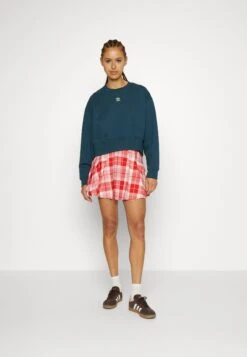 Adidas Originals Adicolor Essentials Crew - Sweatshirt - Arctic Night -ASOS 86822c903871452d83ff6af8e9f84607