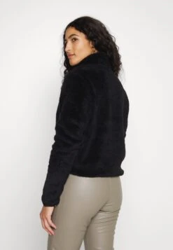 Adidas Originals Essentials Fluffy Zip - Veste D'Hiver - Black -ASOS 88635c67d44546f598afe987f3d67bc1