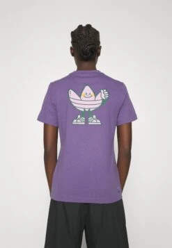 Adidas Originals Graphic Tee - T-Shirt Imprimé - Tech Purple -ASOS 88866f1a165744e49d34067c7209a06e