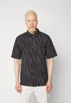 Adidas Originals Chemise - Black -ASOS 8960cb117d1d40bb867b16ffd026377d