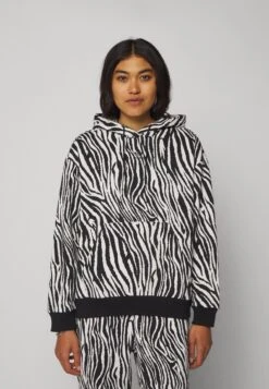 Adidas Originals Hoodie - Sweatshirt - Cloud White/Black -ASOS 8b799dbb80c44f86a6fb7159e050e171