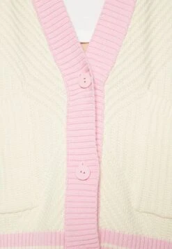 Adidas Originals Adicolor 70S Cardigan - Gilet - White 13 Adidas Originals Adicolor 70S Cardigan - Gilet - White -ASOS 8b8639ddf6f84a3e84d2ed1fa0945b05