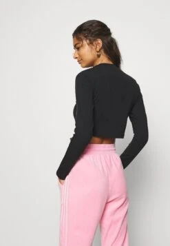 Adidas Originals Crop Tee - T-Shirt À Manches Longues - Black -ASOS 8d1c690d69584cd6809440d6b17e8fed