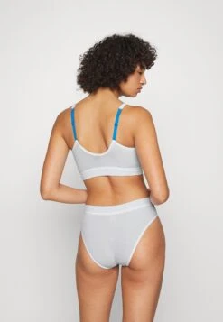 Adidas Originals Slip - White -ASOS 8e795af5978547b2851662bce67ce8f0