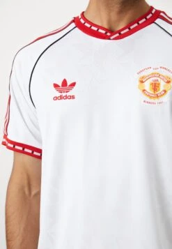 Adidas Originals MANCHESTER UNITED AWAY BRINGBACK '91 - Article De Supporter D'équipe De Club - White -ASOS 8f78a09a641143d8b9d38f779fd17b3d