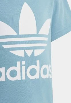 Adidas Originals Trefoil - T-Shirt Imprimé -ASOS 8fd17a27a6104e76ac171b0c9c21ebf4