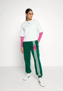 Adidas Originals 3 Stripe Leg - Pantalon De Survêtement - Dark Green -ASOS 8ffd62c87be14cdaa329ed23e74b1932