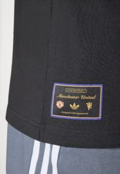 Adidas Originals MANCHESTER UNITED ICON GRAPHIC T-SHIRT - Article De Supporter D'équipe De Club - Black -ASOS 906c072a4510428984a85cace4bccdf0