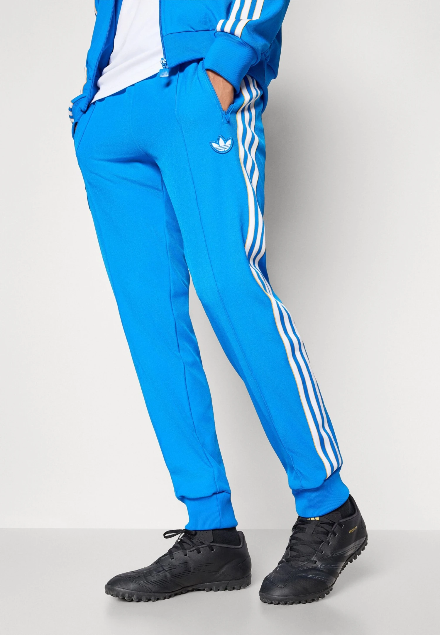 Adidas Originals REAL MADRID ICON TRACK PANT - Article De Supporter D'équipe De Club - Bluebird/white 4 Adidas Originals REAL MADRID ICON TRACK PANT - Article De Supporter D'équipe De Club - Bluebird/white – Image 4