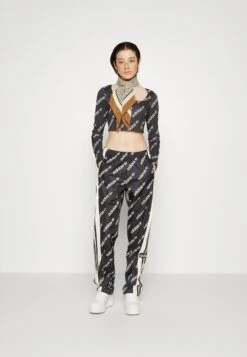 Adidas Originals Break - Pantalon De Survêtement - Black -ASOS 910edfe59e32458eae7c21953b7540da